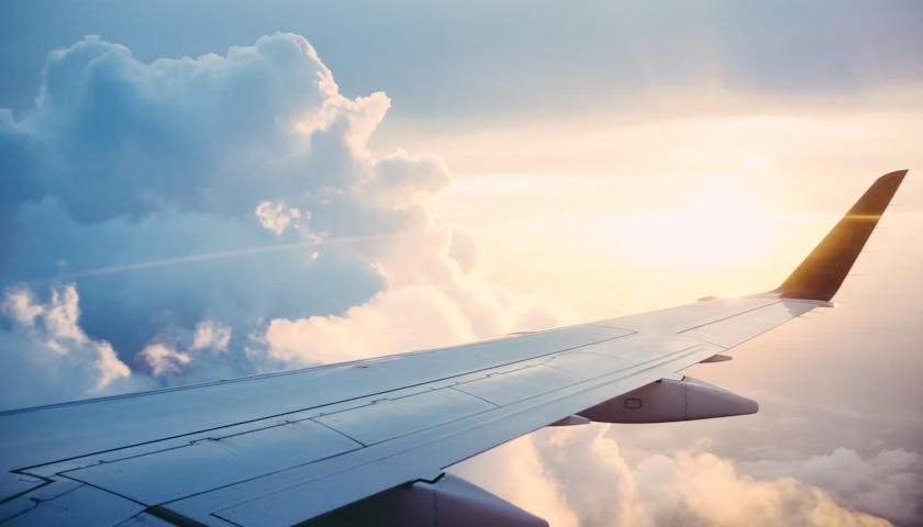 The Ultimate Travel Guide: 5 Hacks for Stress-Free Trips